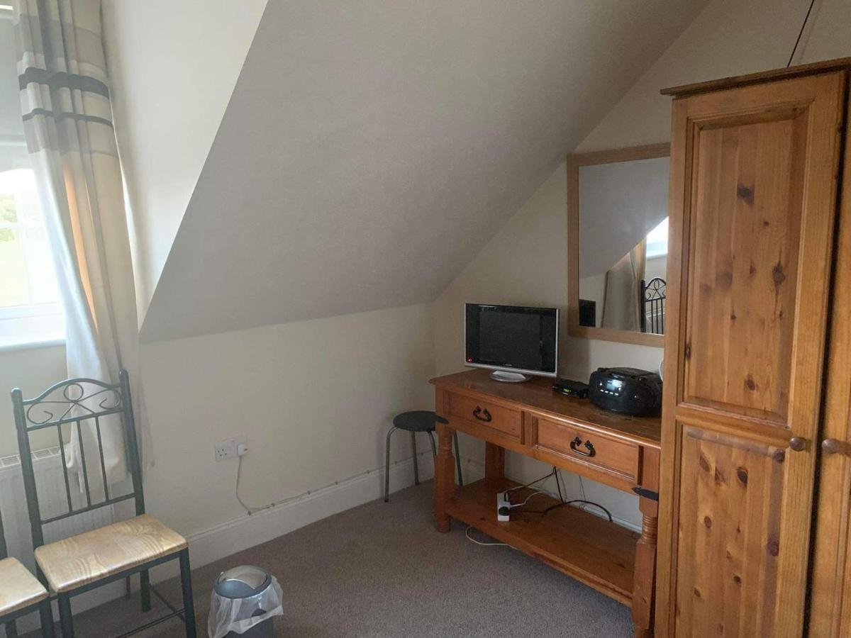 The Curragh Country House Accommodation Newbridge  Eksteriør billede