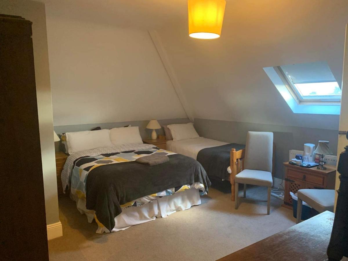 The Curragh Country House Accommodation Newbridge  Eksteriør billede