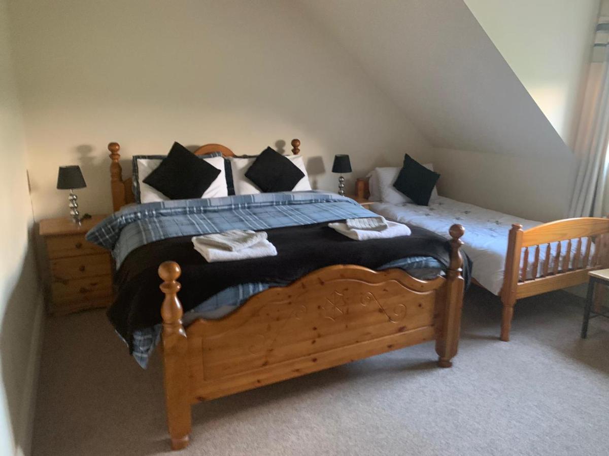 The Curragh Country House Accommodation Newbridge  Eksteriør billede