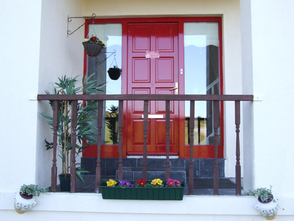The Curragh Country House Accommodation Newbridge  Eksteriør billede